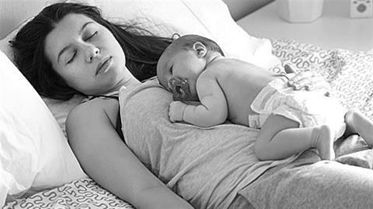 1 στις 3 νέες μαμάδες μεγαλώνει παιδί χωρίς τη δική της μαμά στο πλάι της